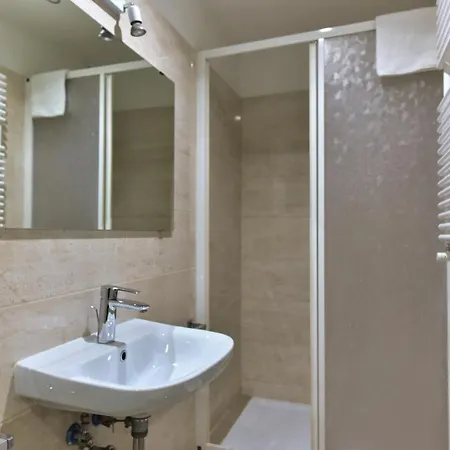 Guest house Romebest *
